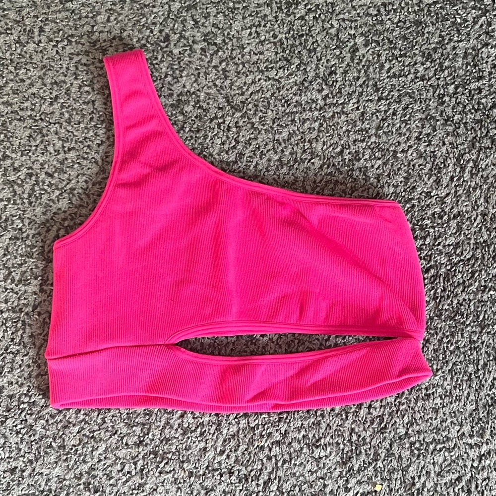 One shoulder crop top